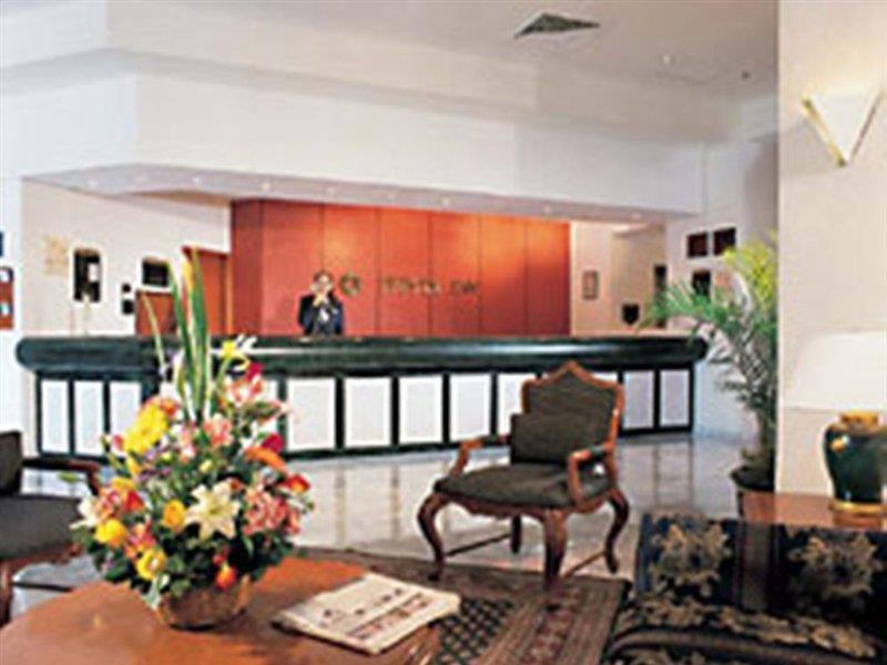 Fiesta Inn Guadalajara Expo Zapopan Buitenkant foto