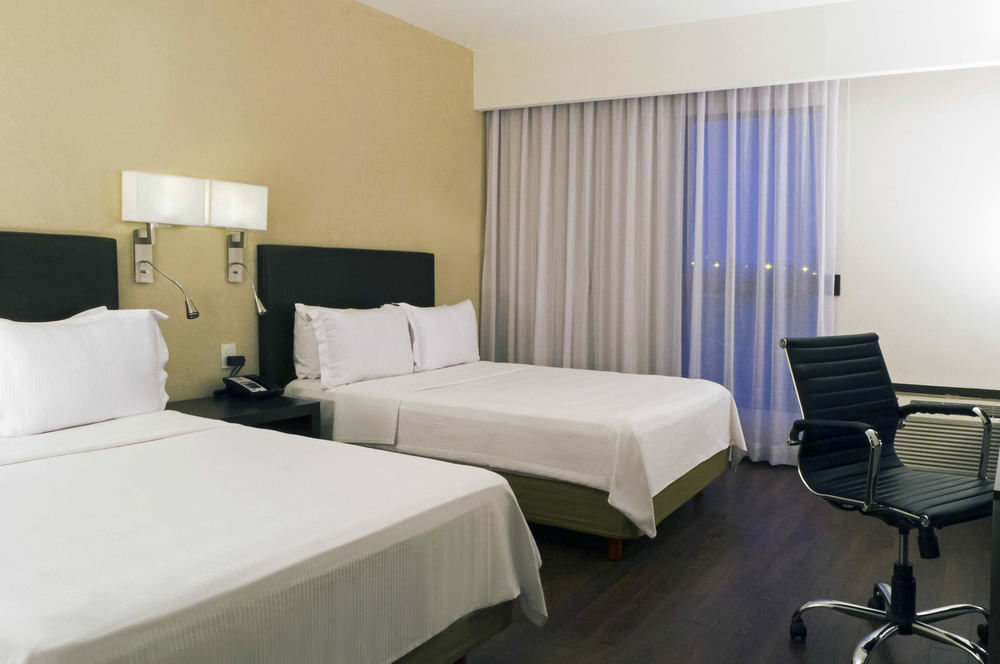 Fiesta Inn Guadalajara Expo Zapopan Buitenkant foto
